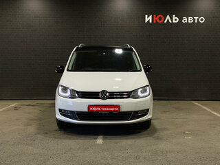 2011 Volkswagen Sharan II, белый, 1435000 рублей, вид 2