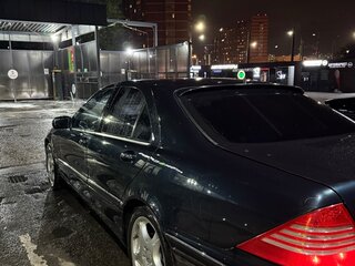 1999 Mercedes-Benz S-Класс 500 IV (W220), чёрный, 780000 рублей, вид 4