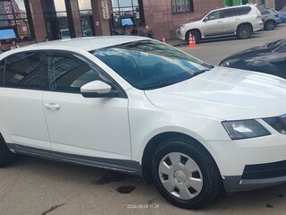 2020 Skoda Octavia III (A7) Рестайлинг, белый, 1750000 рублей, вид 3