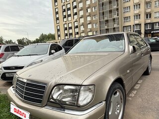 1994 Mercedes-Benz S-Класс 320 III (W140) Рестайлинг, золотистый, 1100000 рублей, вид 3