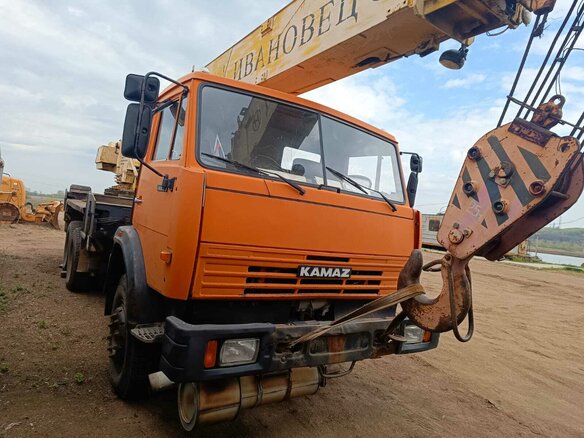 2008 Ивановец КС-45717, золотистый, 2490000 рублей - вид 2