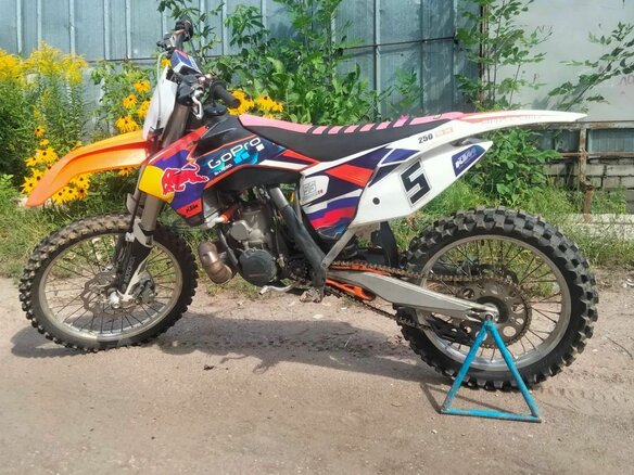 2014 KTM 250 SX F, красный, 400000 рублей - вид 4
