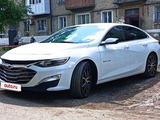 2020 Chevrolet Malibu IX Рестайлинг, белый, 1680000 рублей, вид 2