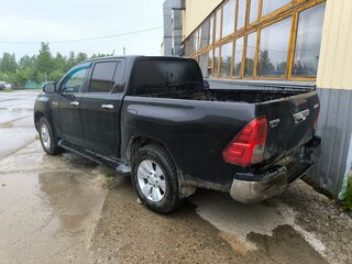 2017 Toyota Hilux VIII, чёрный, 1750000 рублей, вид 2