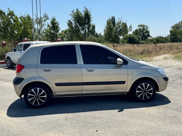 2008 Hyundai Getz I Рестайлинг, бежевый, 600000 рублей - вид 3