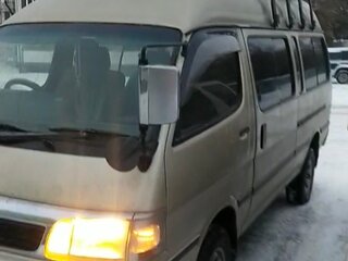 1990 Toyota HiAce H100, серый, 880000 рублей, вид 2