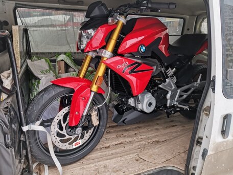 2019 BMW G 310 R, красный, 650000 рублей, вид 3