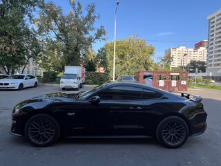 2017 Ford Mustang VI Рестайлинг, чёрный, 4100000 рублей, вид 5