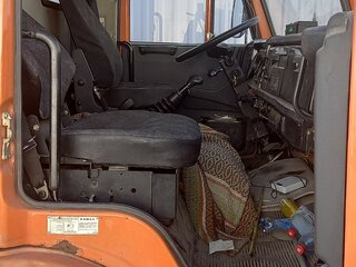 2006 КамАЗ 6520, оранжевый, 1350000 рублей, вид 4