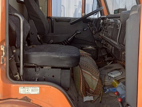 2006 КамАЗ 6520, оранжевый, 1350000 рублей, вид 4