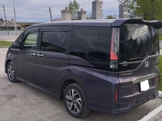 2017 Honda Stepwgn Spada V, фиолетовый, 2100000 рублей, вид 4