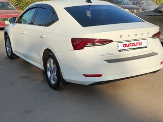 2021 Skoda Octavia IV (A8), белый, 2550000 рублей, вид 4