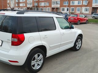 2015 Skoda Yeti I Рестайлинг, белый, 1535000 рублей, вид 4