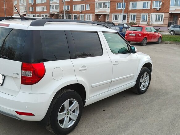 2015 Skoda Yeti I Рестайлинг, белый, 1535000 рублей - вид 3