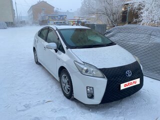 2011 Toyota Prius III (XW30), белый, 1000000 рублей, вид 3