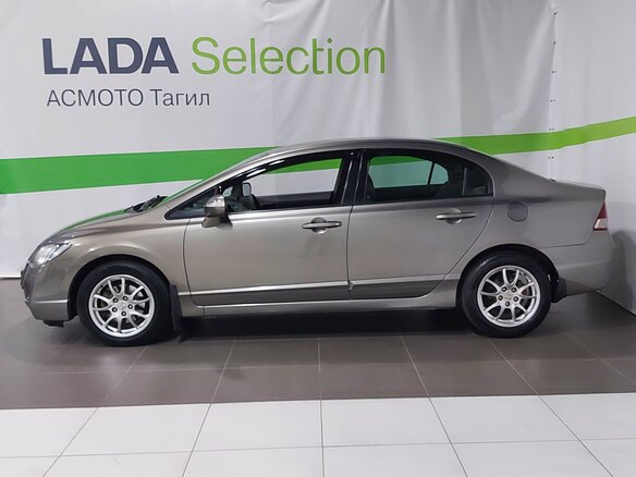 2008 Honda Civic VIII Рестайлинг, серый, 800000 рублей - вид 2