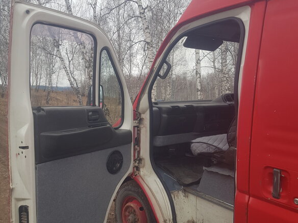 1998 Isuzu Elf (N-series), красный, 850000 рублей - вид 11