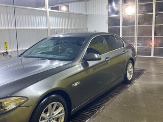 2013 BMW 5 серии 528i xDrive VI (F10/F11/F07) Рестайлинг, серый, 2400000 рублей, вид 5
