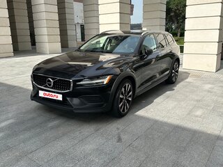 2020 Volvo V60 Cross Country II, чёрный, 2550000 рублей, вид 1
