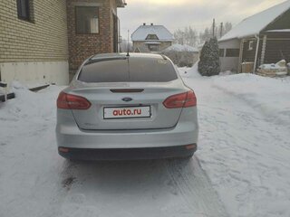2016 Ford Focus III Рестайлинг, серебристый, 1100000 рублей, вид 4