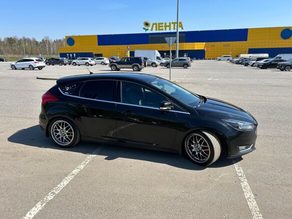 2016 Ford Focus III Рестайлинг, чёрный, 969000 рублей