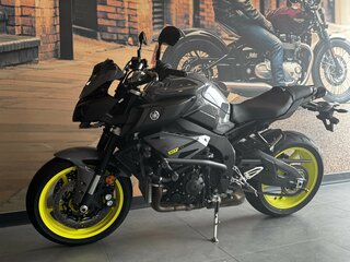 2020 Yamaha MT-10, серый, 1530000 рублей, вид 5