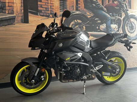 2020 Yamaha MT-10, серый, 1530000 рублей, вид 5