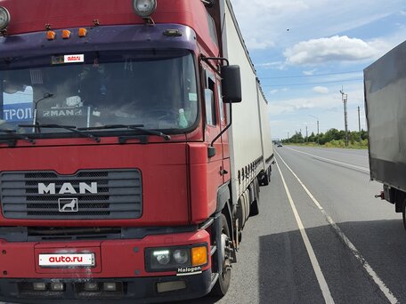2000 MAN F 2000, красный, 1500000 рублей, вид 4