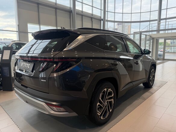 2026 Hyundai Tucson IV Рестайлинг, коричневый, 4890000 рублей - вид 5