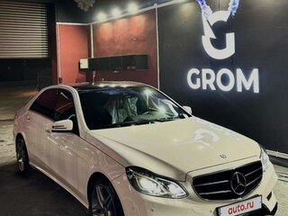2013 Mercedes-Benz E-Класс 200 IV (W212, S212, C207) Рестайлинг, белый, 1900000 рублей, вид 1