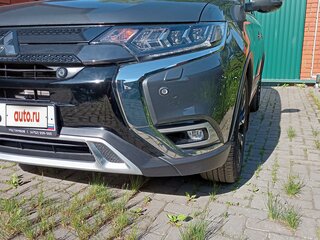 2021 Mitsubishi Outlander III Рестайлинг 3, серый, 3999000 рублей, вид 4