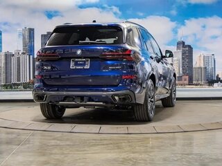 2026 BMW X5 40i IV (G05/G18) Рестайлинг, синий, 14862611 рублей, вид 4
