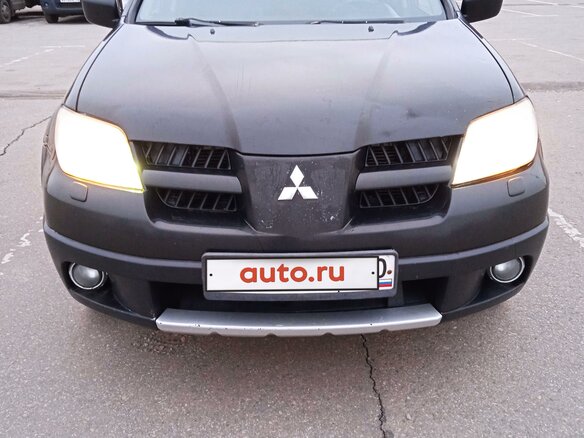 2007 Mitsubishi Outlander I, чёрный, 600000 рублей