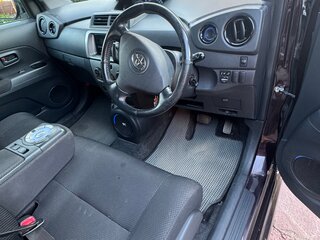 2010 Toyota bB II Рестайлинг, коричневый, 600000 рублей, вид 5