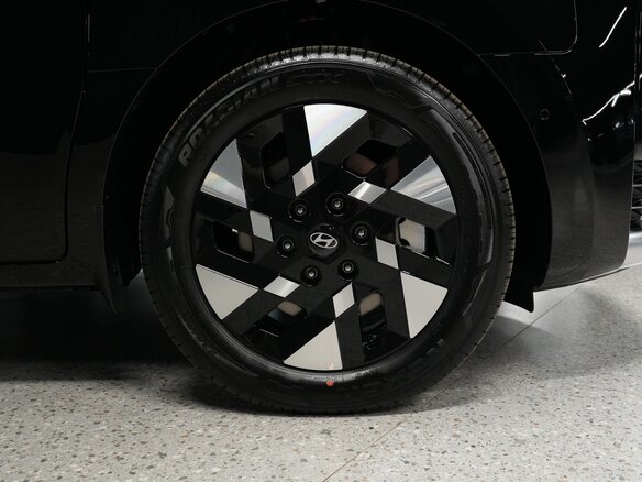 2026 Hyundai Staria I, чёрный - вид 15