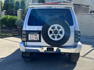 1997 Mitsubishi Pajero II Рестайлинг, серебристый, 1900000 рублей, вид 4
