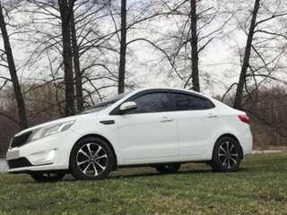2011 Kia Rio 5-speed III, белый, 750000 рублей, вид 3