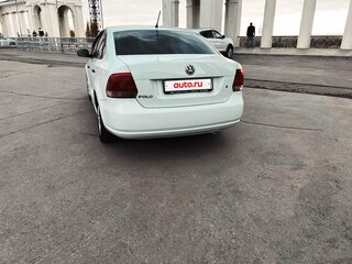 2015 Volkswagen Polo V, белый, 550000 рублей, вид 5