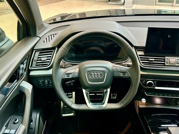 2025 Audi Q5 L 45 TFSI II (FY) Рестайлинг, чёрный, 6080000 рублей - вид 10