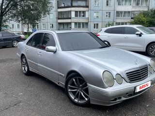 1999 Mercedes-Benz E-Класс 200 II (W210, S210), серебристый, 520000 рублей, вид 3