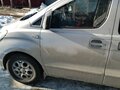 2009 Hyundai Grand Starex I, серебристый, 995000 рублей - вид 2