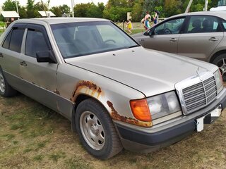 1990 Mercedes-Benz W124 250, коричневый, 400000 рублей, вид 3