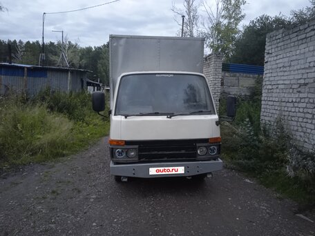 1989 Nissan Atlas, белый, 600000 рублей, вид 2