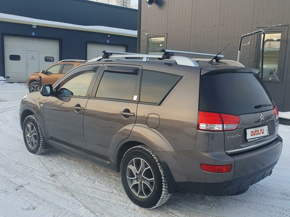 2011 Citroen C-Crosser, коричневый, 1300000 рублей - вид 2