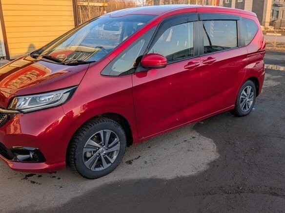 2020 Honda Freed II Рестайлинг, красный, 1500000 рублей