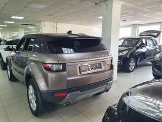 2017 Land Rover Range Rover Evoque I Рестайлинг, коричневый, 3700000 рублей, вид 3