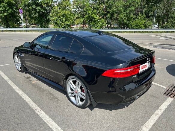 2015 Jaguar XE S I, чёрный, 1900000 рублей - вид 4