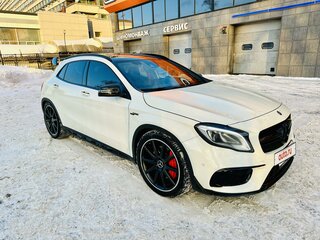 2017 Mercedes-Benz GLA AMG 45 AMG I (X156) Рестайлинг, белый, 4250000 рублей, вид 3