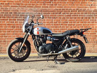 2016 Triumph Street Twin, серебристый, 575000 рублей, вид 2