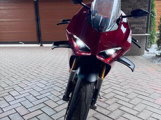 2024 Ducati Panigale V4, красный, 3150000 рублей, вид 3